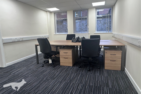 Office: > 4 desks