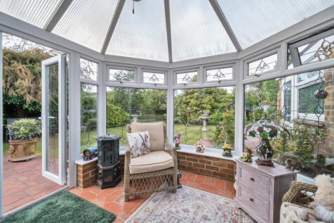 1299573-11-683752...