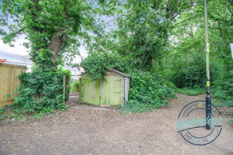 Rear access and direct access into Woodland