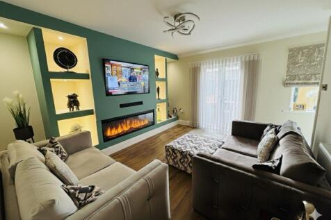 Living Room: