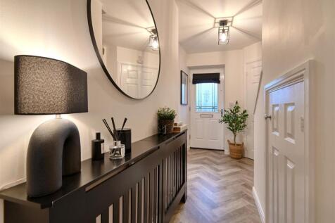 107 Wenlock Rise-11.jpg
