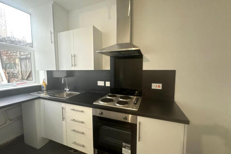 Flat 3, 2 Stanley Terrace
