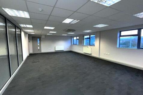Office to rent in hull