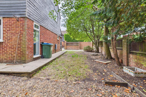 CAM04968G0-PR0060-STILL021