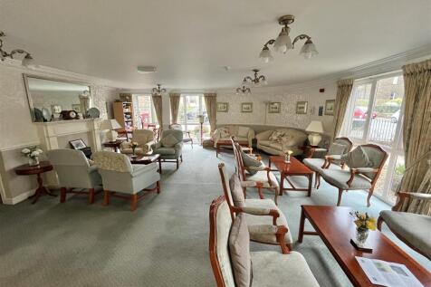 Main Reception and Residents Lounge