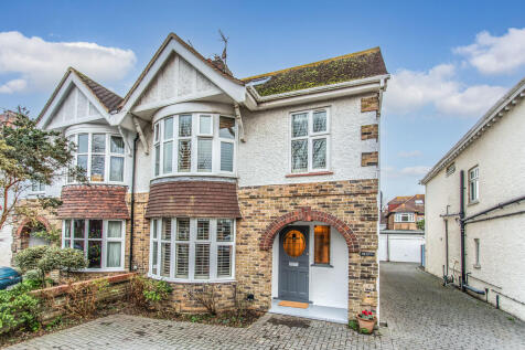 70 Braemore Road4