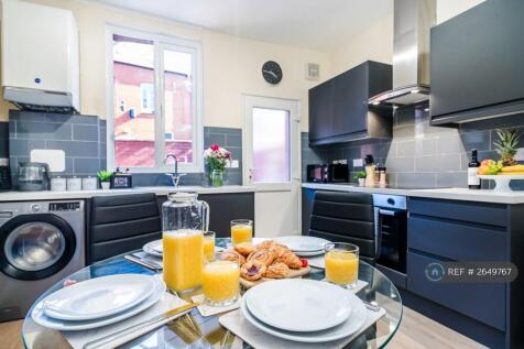 Kitchen - Hosted By Be More Homely