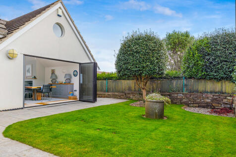 8 Bi-fold From Garden25 Start Bay Park Strete - 25
