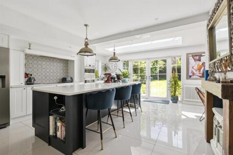 Broadwater Avenue 54-003.jpg