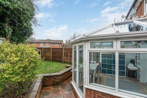 Side & Rear Gardens