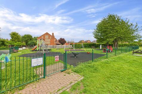 CAM02909G0-PR0424-STILL038