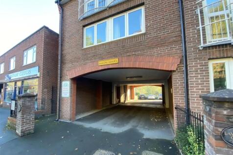 30 Lavington Court-7.jpg