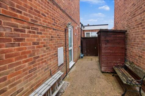Driveway To Side