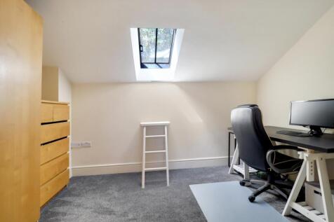 Bedroom currently used as an office