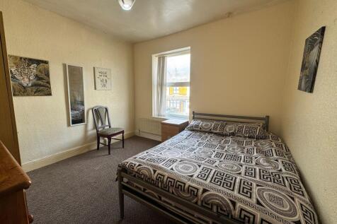 ROOMS AVAILABLE ** ** DSS ACCEPTED ** CALL NOW TO VIEW