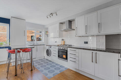 Reception/Kitchen