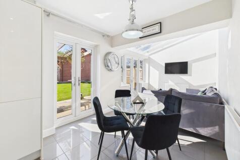 CAM02854G0-PR0359...