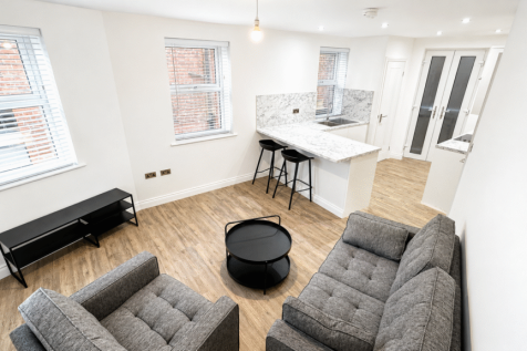 🌟 Exquisite Modern Two-Bedroom Flat near Leeds City Centre sbliving proudly presents this stunning, contemporary two-bedroom flat, ideally situated near the vibrant city centre of Leeds. This property