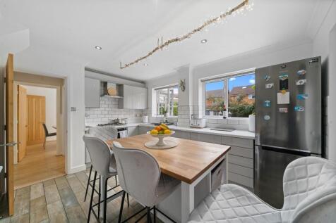 Kitchen1.jpg