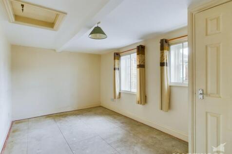 Flat 6 Living Roo...