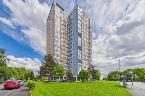 Immaculately Presented Three-Bedroom Duplex Apartment Offered for Sale with No Onward Chain This exceptionally well-presented three-bedroom duplex apartment is situated within a desirable private resi