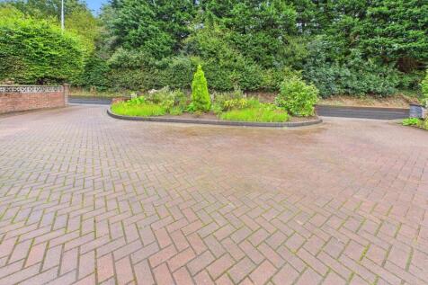 Carriage Driveway