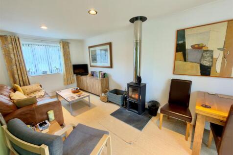 Living Room 3.jpg