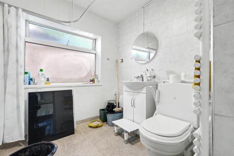Shower Room.jpeg