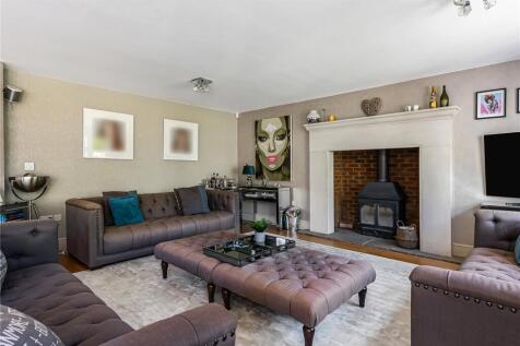 Sitting Room Area