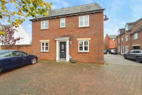 3 Bedroom Detached in SN25 2AW