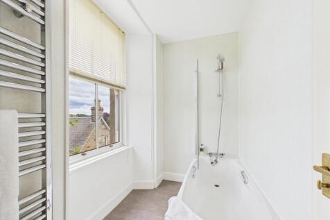 CAM03185G0-PR0103-STILL010