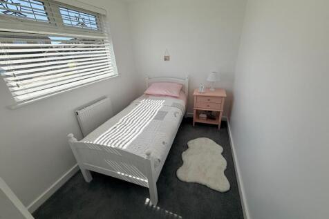 BEDROOM FIVE