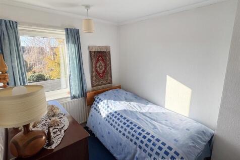 86 Harborough Rd Desborough-17.jpg