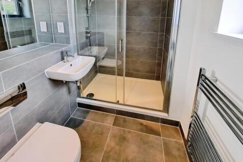 b37b8ded-En-suite