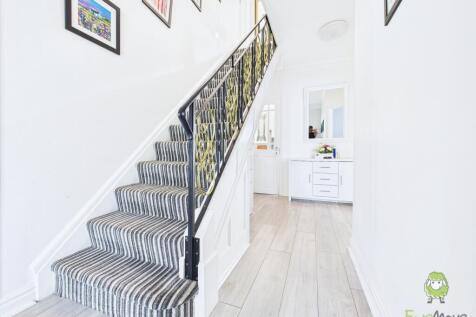 CAM01543G0-PR0159-STILL019