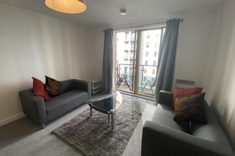 Beautiful & Spacious sixth floor, two double bedroom apartment in popular & convenient Green Quarter location. This property is offered fully furnished, with two large double bedrooms with en suite to