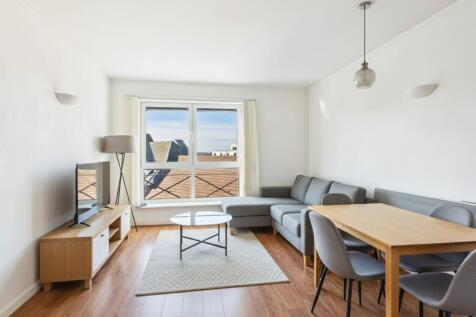 Sitting Room AI 415 Alpha