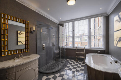 6 bed, 7 bath Terraced in London - Photo 11