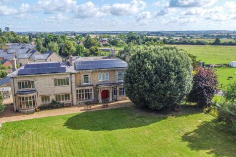 Potterspury House, Potterspury