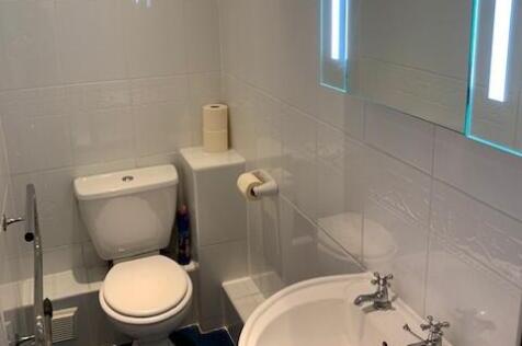 annex bathroom