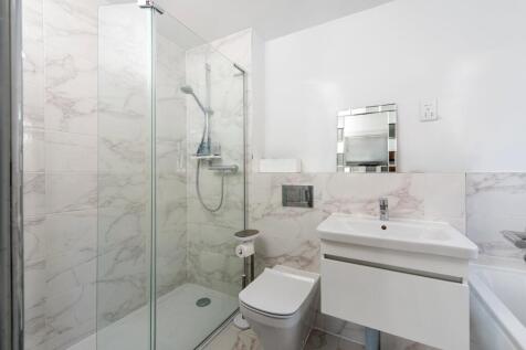 Bedroom One En Suite