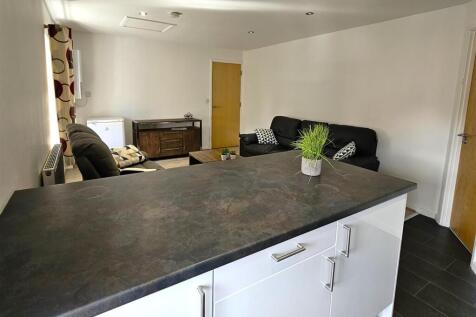 Flat 34, The Forum