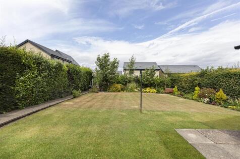 Bramleys Estate Agents - Gernhill Avenue - Fixby (