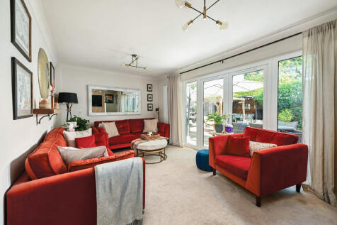 83 Yeovil Road (1...