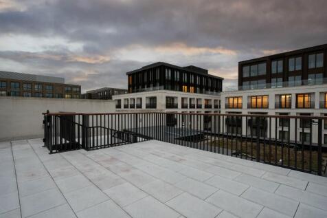 7 bed, 8 bath Town House in London - Photo 31