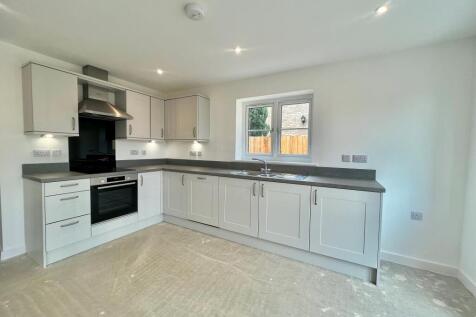 Open-Plan Living / Kitchen