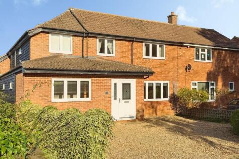 4 Bedroom Semi-Detached in SG16 6BH