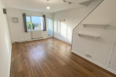 20 Polwhele Road Lounge