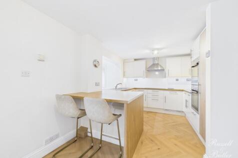 CAM01995G0-PR0387-STILL021