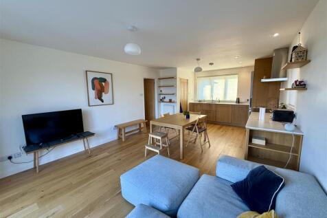 Living/Dining/Kitchen: